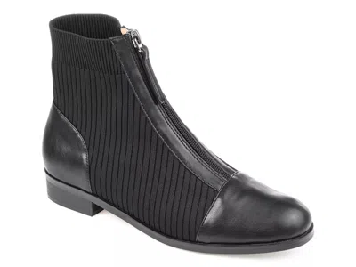 Journee Collection Bexlie Boot In Black