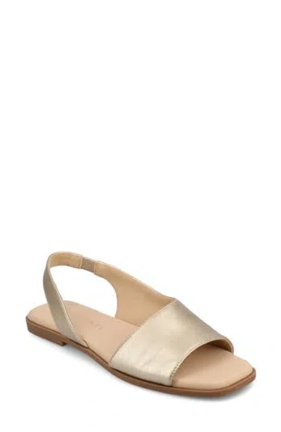 Journee Collection Brinsley Slingback Sandal In Champagne