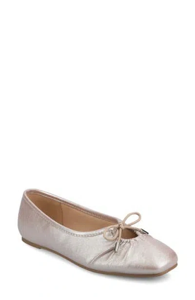 Journee Collection Callee Keyhole Square Toe Flat