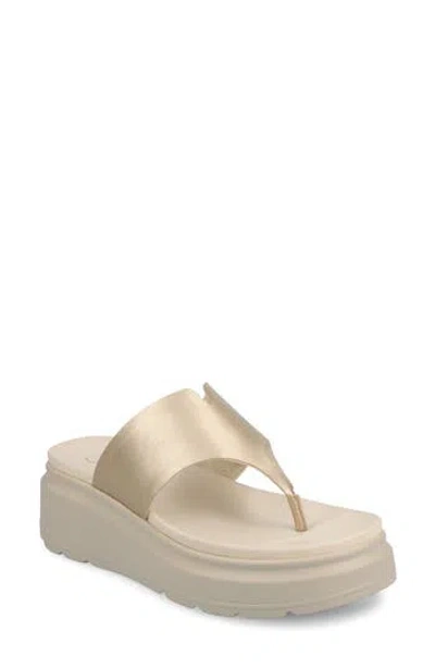 Journee Collection Carah Platform Wedge Sandal In Champagne