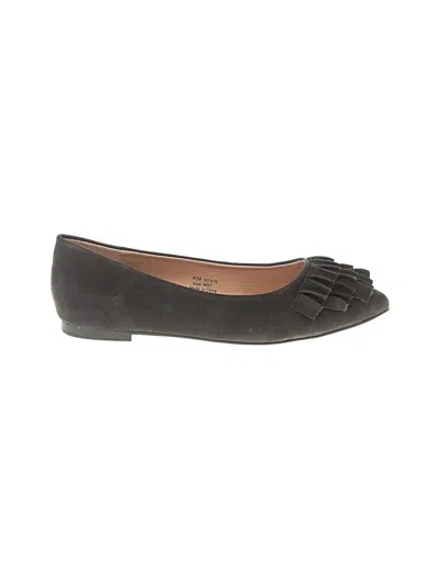 Pre-owned Journee Collection Flats In Black