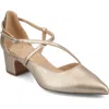 Journee Collection Galvinn Pump In Champagne