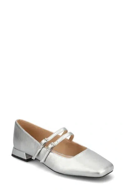 Journee Collection Gredah Mary Jane Pump In Silver