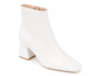 Journee Collection Haylinn Boot In White