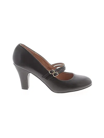Pre-owned Journee Collection Heels In Black