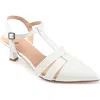 Journee Collection Jazlynn Pump In White