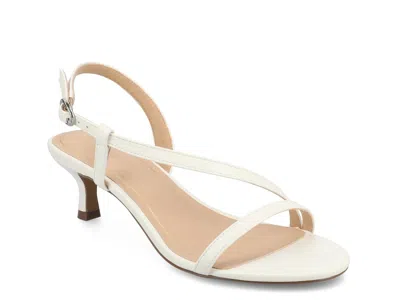 Journee Collection Jemry Sandal In White