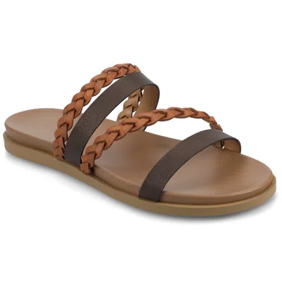 JOURNEE COLLECTION JOURNEE WOMEN'S COLETTE MEDIUM AND WIDE WIDTH FLAT SANDALS