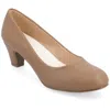 Journee Collection Luu Round Toe Pump In Pink