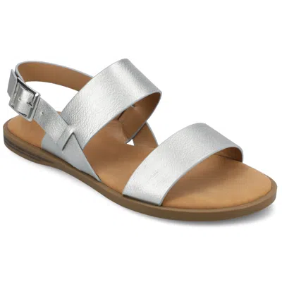 JOURNEE COLLECTION JOURNEE WOMEN'S LAVINE WIDE WIDTH MULTI STRAP FLAT SANDALS