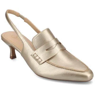 Journee Collection Journee Women's Medium And Wide Width Amory Pumps In White