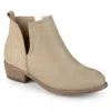 Journee Collection Journee Womens Rimi Pull On Stacked Heel Booties In White