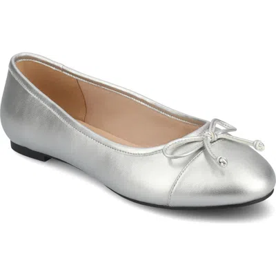Journee Collection Kaiah Ballet Flat In Silver