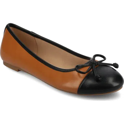 Journee Collection Kaiah Ballet Flat In Tan