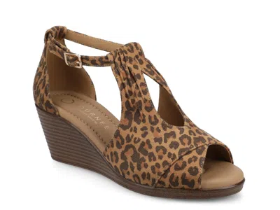 Journee Collection Journee Kedzie Wedge Sandal In Brown