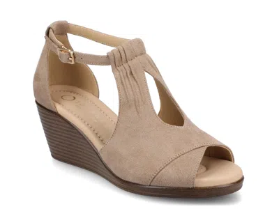 Journee Collection Kedzie Wedge Sandal In Brown