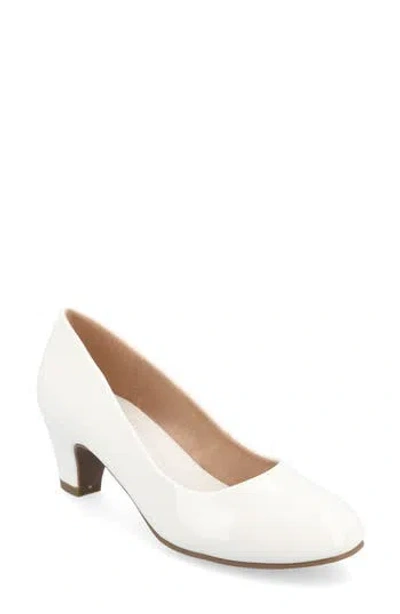 Journee Collection Luu Round Toe Pump In White Patent