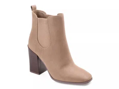 Journee Collection Maxxie Chelsea Boot In Brown