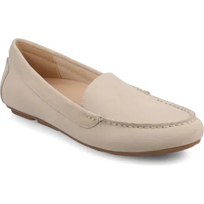 Journee Collection Oreta Driving Loafer In Sand