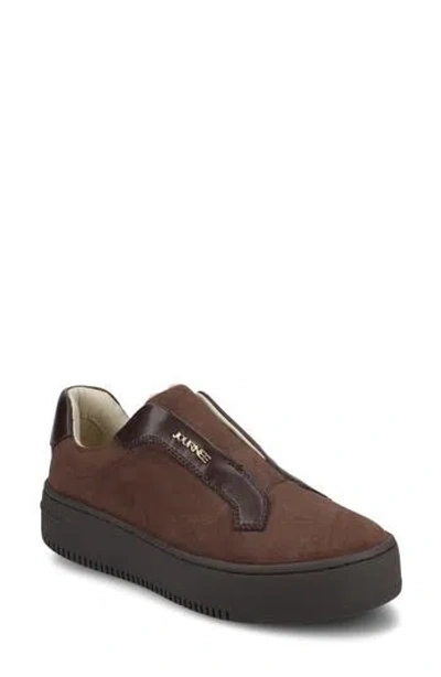 Journee Collection Phoebe Slip-on Sneaker In Burgundy