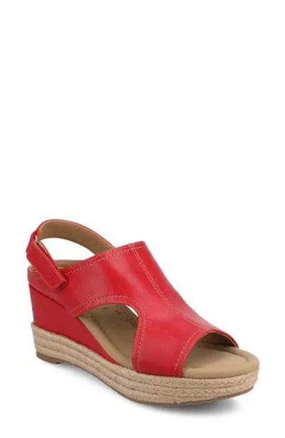 Journee Collection Womens Rayleigh Wedge Sandals In Red