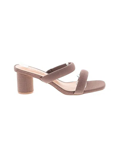 Pre-owned Journee Collection Sandals In Brown