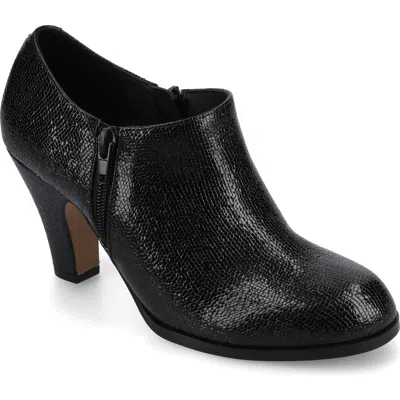 Journee Collection Sanzi Heeled Ankle Bootie In Black