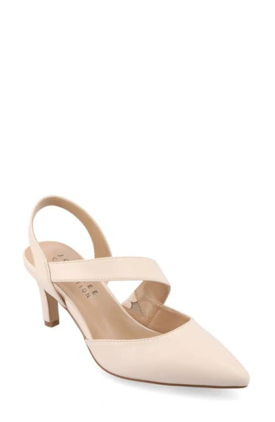 Journee Collection Scarlett Pointed Toe Pump In Blush