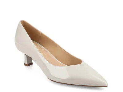 Journee Collection Wide Width Pammie Pump In Neutral
