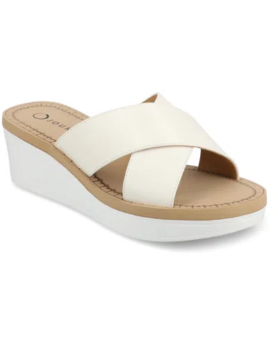 JOURNEE COLLECTION WOMEN'S BIARA CRISSCROSS PLATFORM WEDGE SANDALS