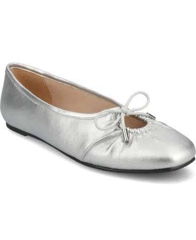 JOURNEE COLLECTION WOMEN'S CALLEE KEYHOLE BALLET FLATS
