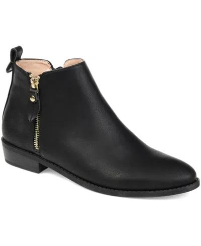 Journee Collection Women's Ellis Stacked Heel Booties In Black