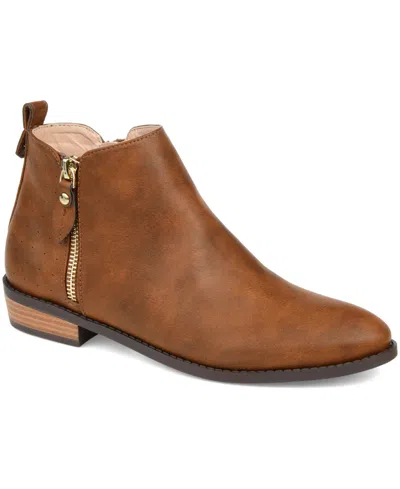 Journee Collection Women's Ellis Stacked Heel Booties In Brown