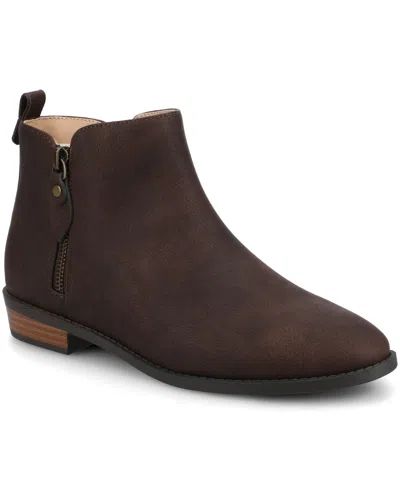 Journee Collection Women's Ellis Stacked Heel Booties In Brown