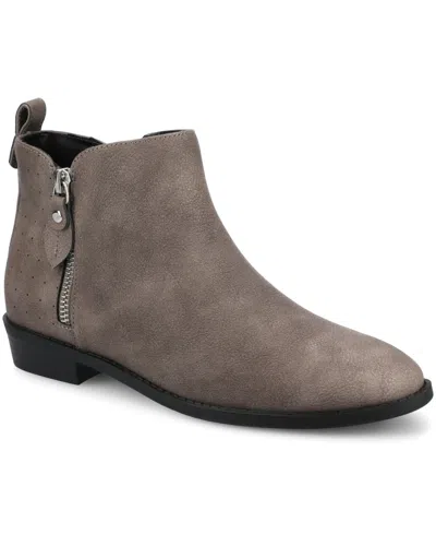 Journee Collection Women's Ellis Stacked Heel Booties In Gray