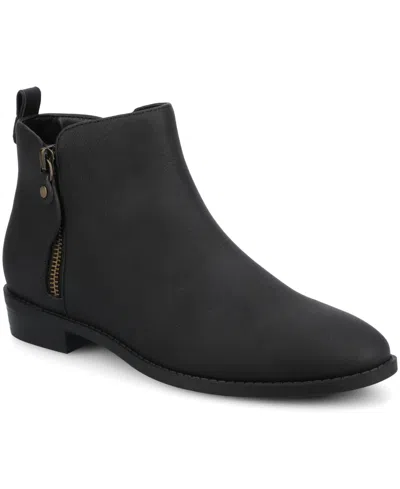 Journee Collection Women's Ellis Stacked Heel Booties In Vintage Black
