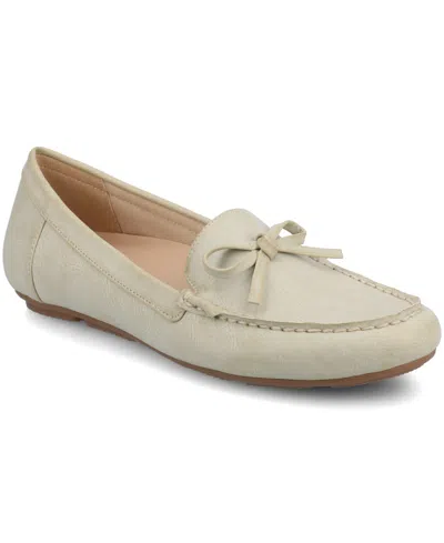 Journee Collection Women's Novella Round Toe Comfort Loafers In Neutral