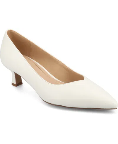 JOURNEE COLLECTION WOMEN'S PAMMIE POINTED TOE KITTEN HEEL DRESS PUMPS