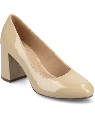 JOURNEE COLLECTION WOMEN'S SERAPHINA ROUND TOE PUMPS