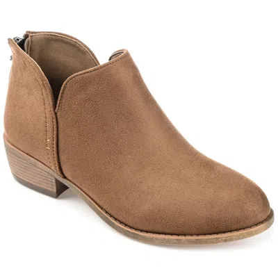Journee Collection Collection Women's Wide Width Livvy Bootie In Brown