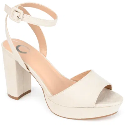 Journee Collection Women's Wide Width Nairri Pump In White