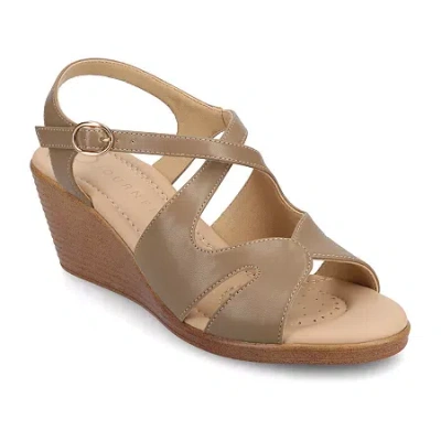 Journee Collection Womens Kedzieii Wedge Sandals In Neutral