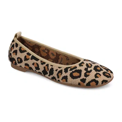 Journee Collection Womens Round Closed Toe Ballet Flats In Animal Print