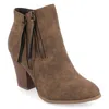 JOURNEE COLLECTION WOMENS VALLY INSIDE ZIP STACKED HEEL BOOTIES