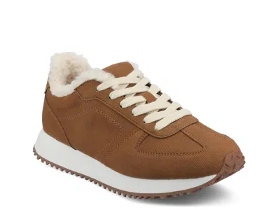 Journee Flow Sneaker In Brown
