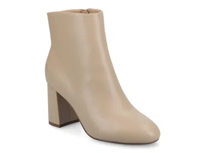 Journee Kit Bootie In Neutral