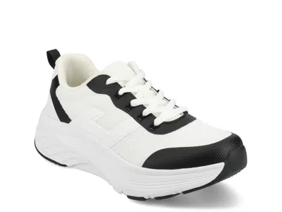 Journee Marshel Sneaker In White