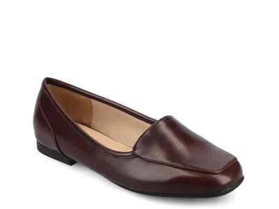 Journee Noelia Flat In Brown