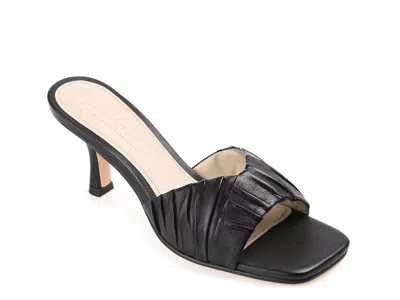 Journee Signature Juliette Sandal In Black