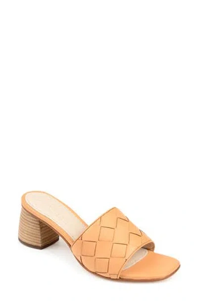 JOURNEE SIGNATURE JOURNEE SIGNATURE KELLEE WOVEN LEATHER SANDAL